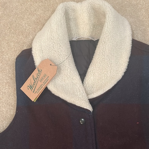 NWT! Woolrich Women's Giant Buffalo Wool Vest Purple/Blue Medium - Picture 2 of 5